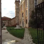 Laguna House *